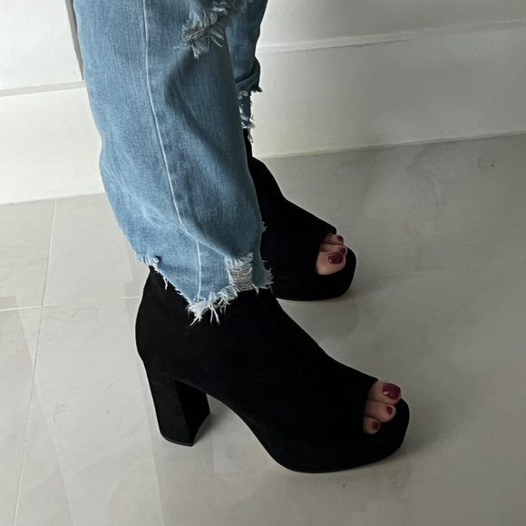 Miu Miu Open Toe Black Suede Block Heel Ankle Booties Boots - Picture 11 of 13